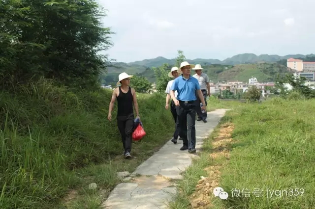 6月5日下午,团揭阳市委书记孔博,副书记陈颖聪带队来到揭西县五经